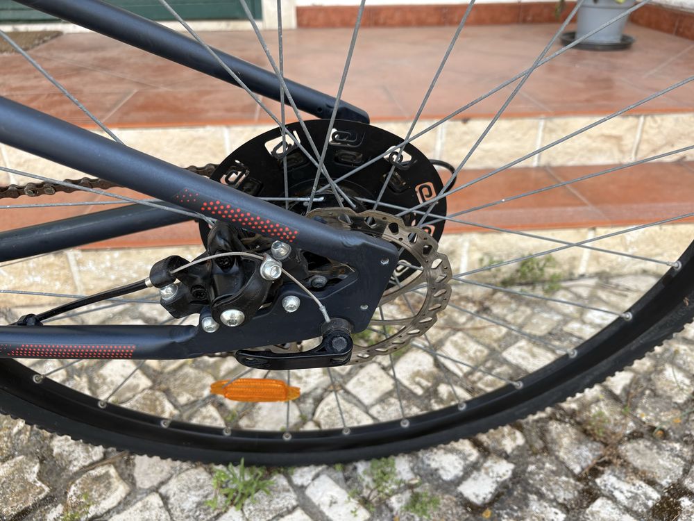 Bicicleta Trekking Riverside 500