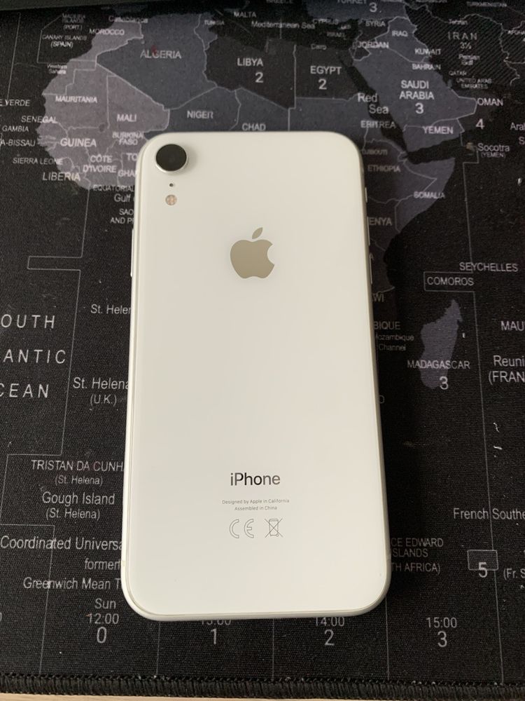 iphone xr 64 gb.