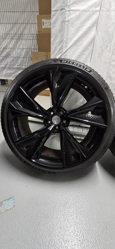 Sprzedam komplet oryginalnych felg Audi RS 22 cale