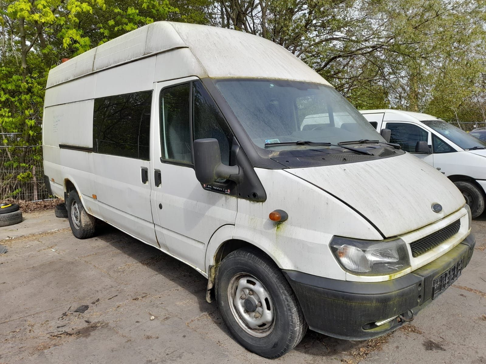 Ford Transit 2005r. 2.4diesel 85kW/116 KM maska 229