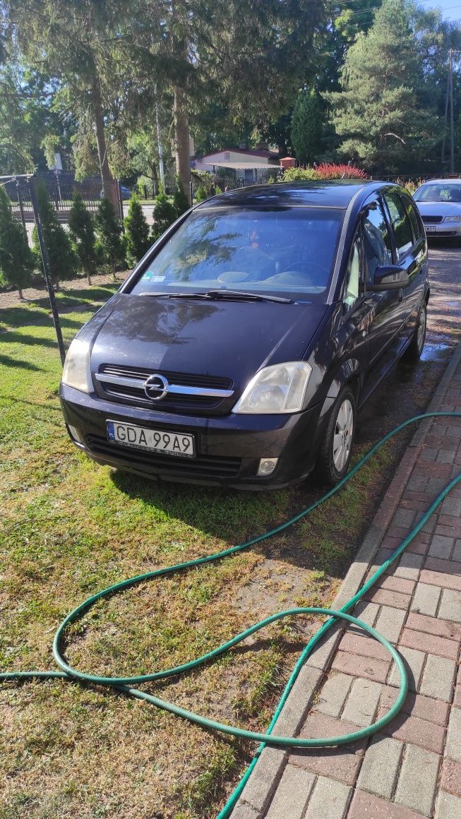 Sprzedam auto Opel Meriva  - auto uszkodzone.