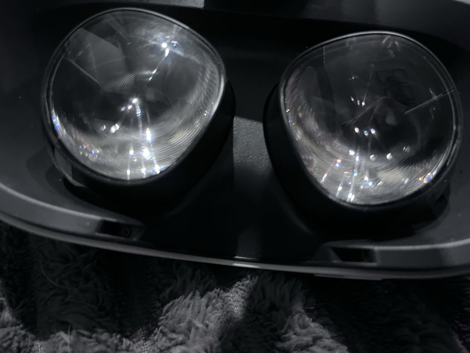 Продам б/ушлем виртуальной реальности+удобная маска и аккаунт.