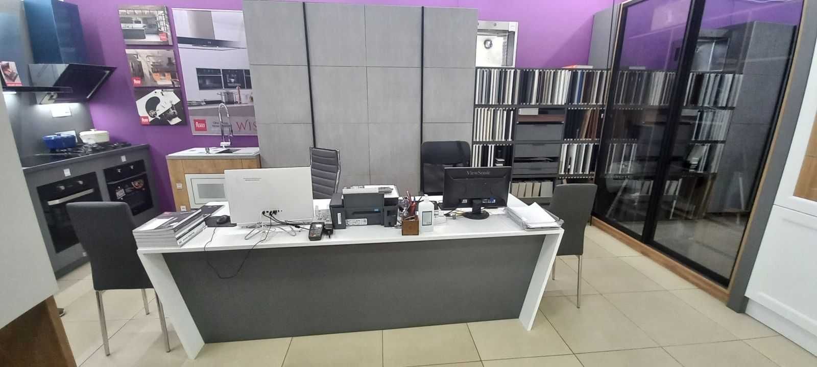 Продам діючий салон меблів - студія кухонь