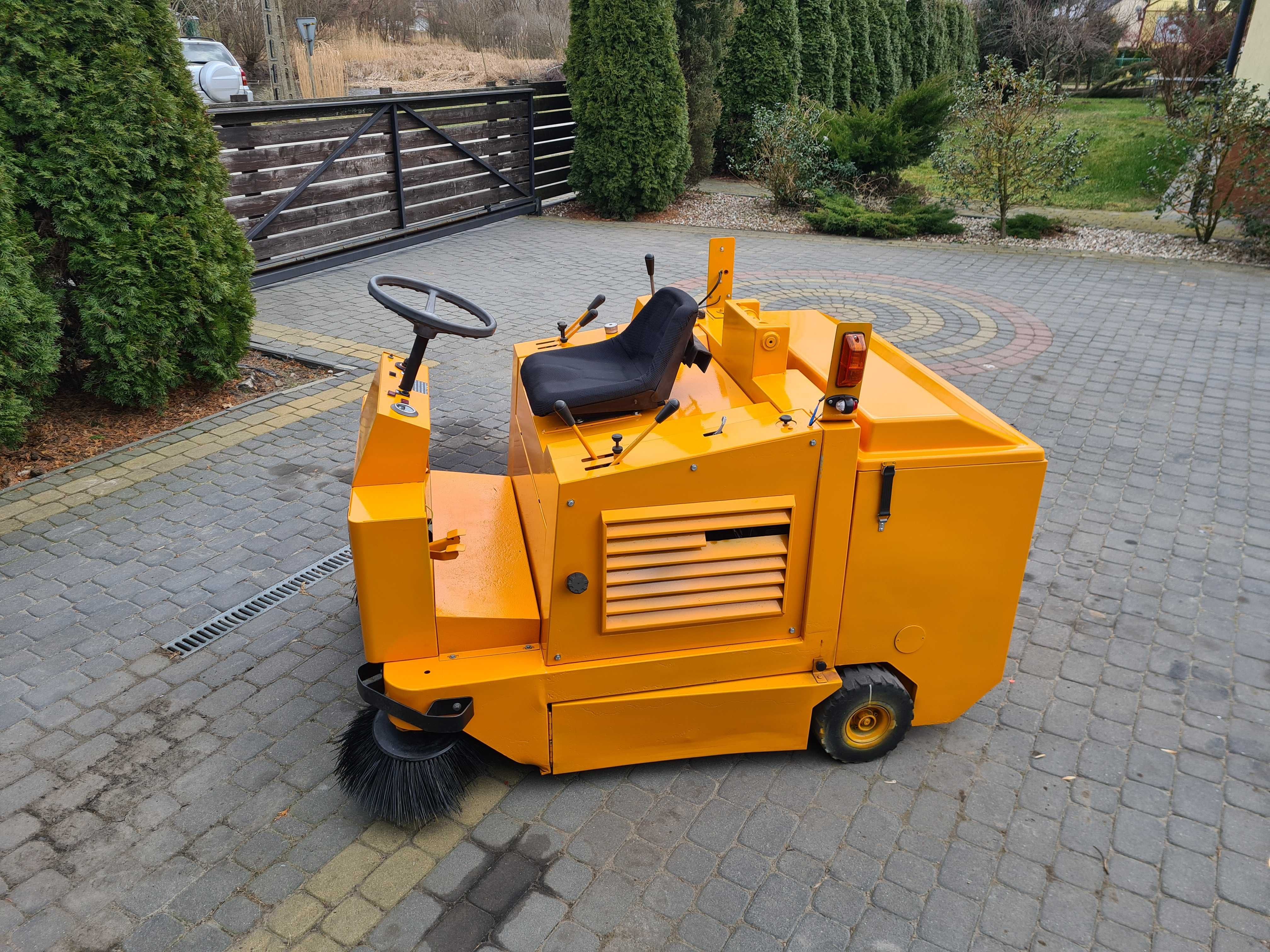 Zamiatarka Spalinowa - Hydraulika