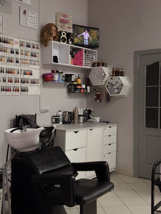 Аренда місця майстер перукар