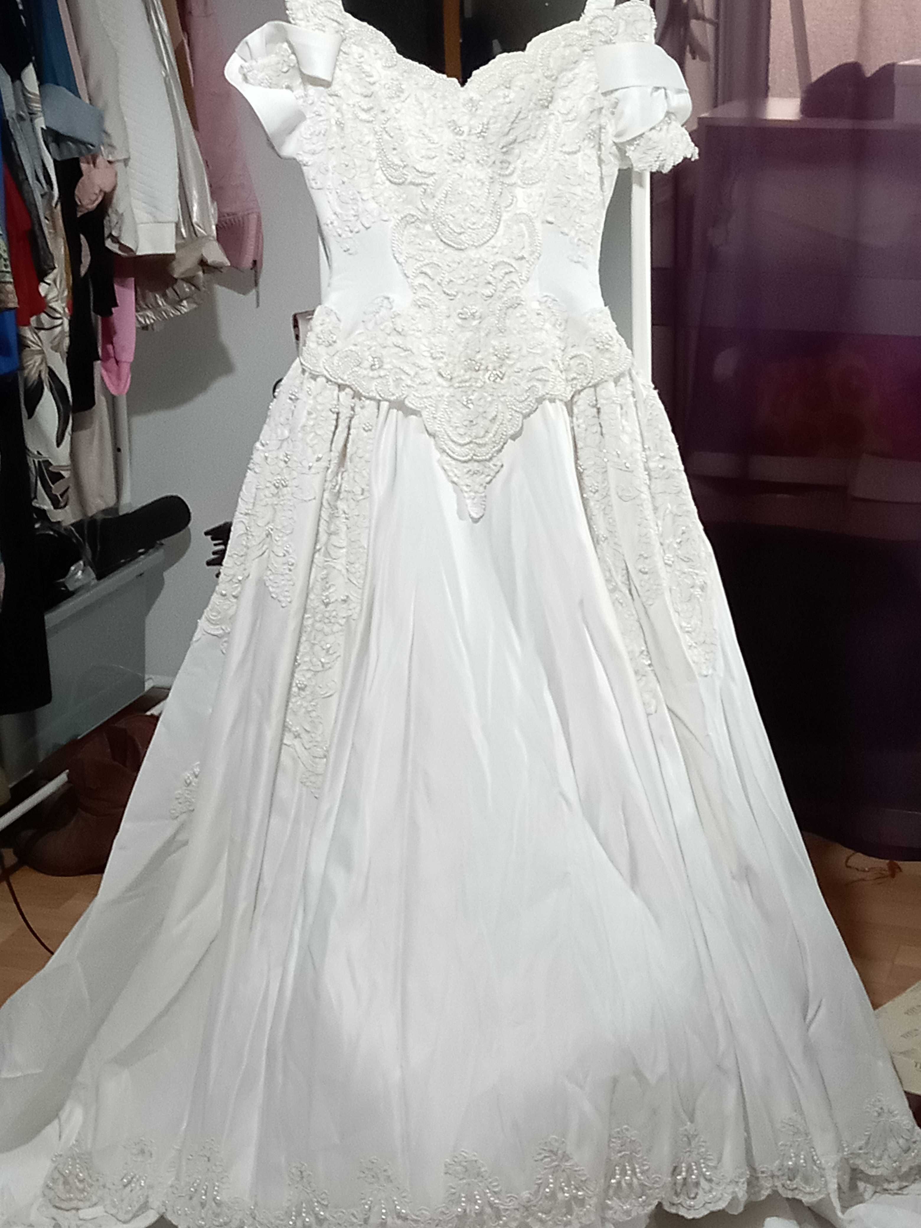 Vestido noiva em bom estado e limpo