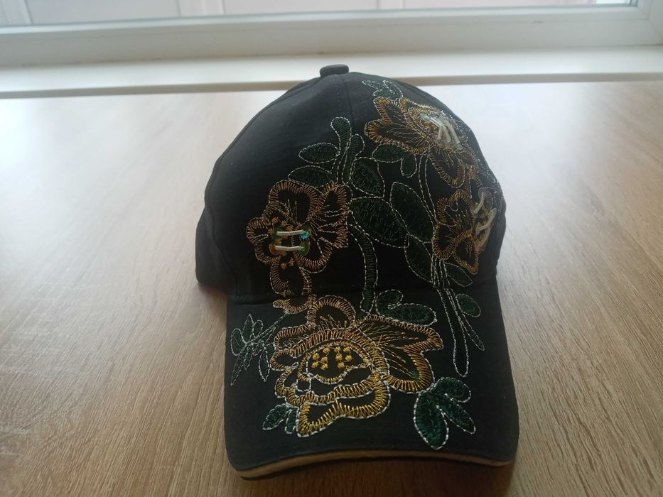 Кепка / бейсболка жіноча