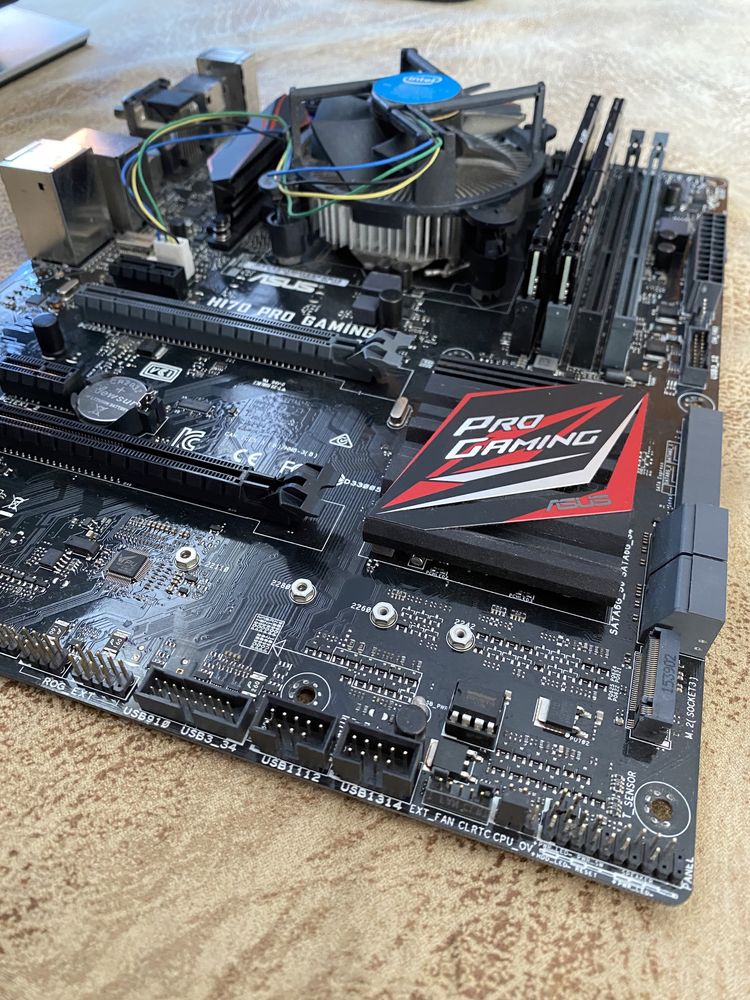 Продам материнську плату Asus H140 Pro Gaming в комплекті з I5 6500