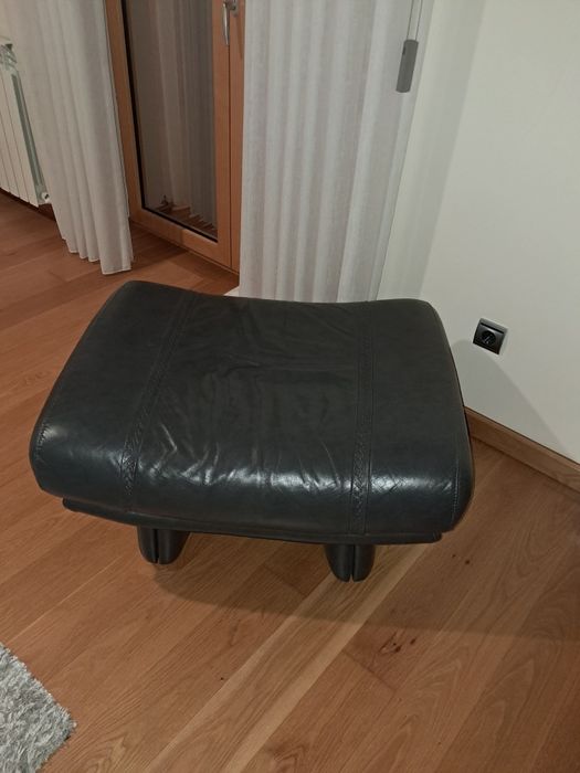 Sofás em pele Divani e Divani + Pouf.