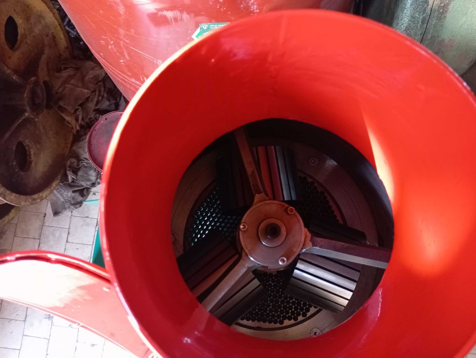 Peleciarka 300 kg/h  3 rolki