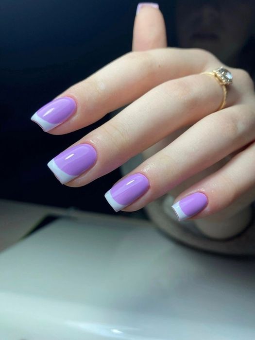 Манікюр, педикюр, нарощування нігтів.