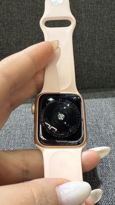 Apple Watch SE 2020 Rose Gold