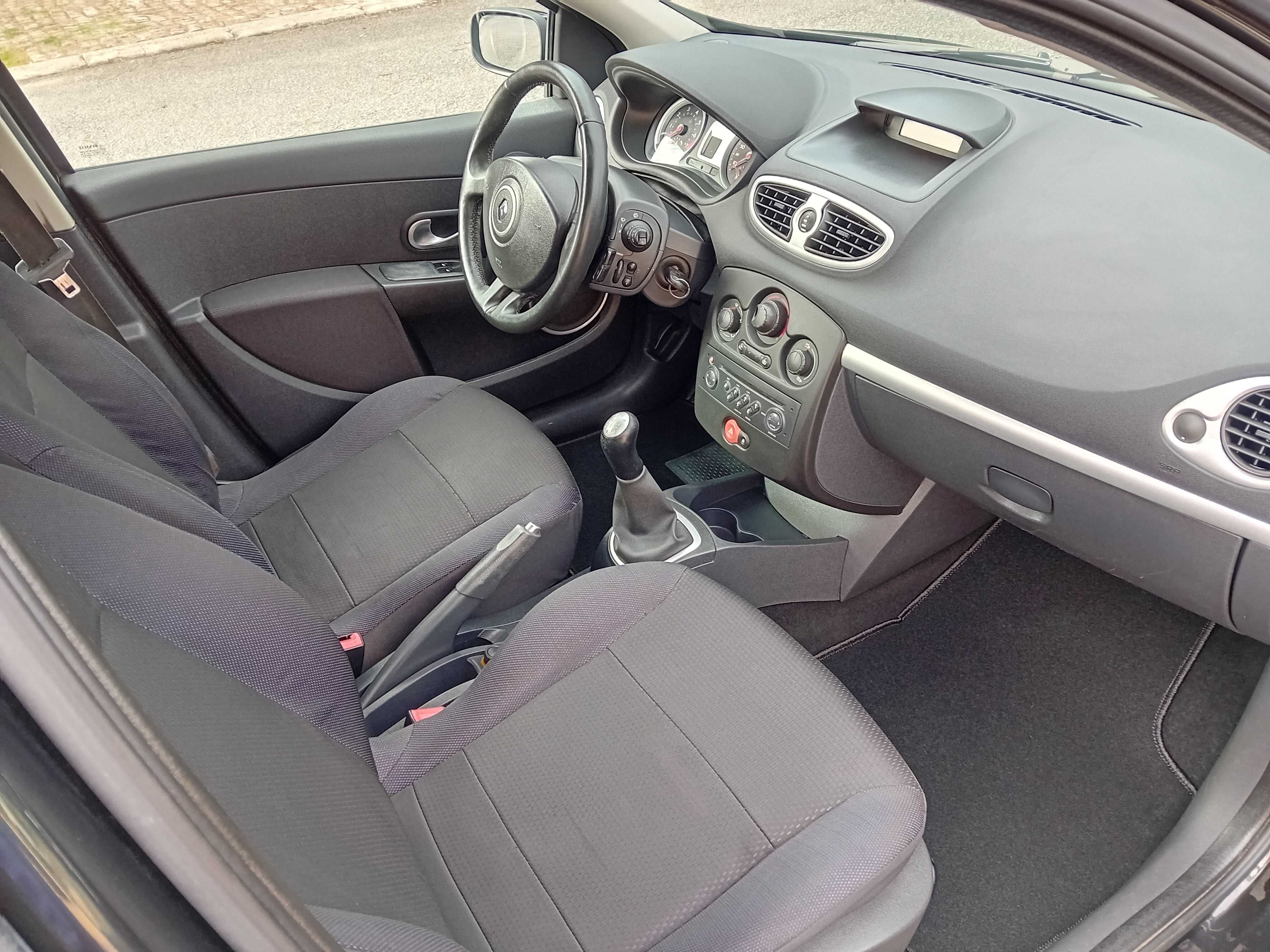 Renault clio 1.2i 75cv Dynamique