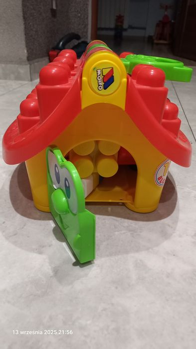 Domek z klockami, Domek dydaktyczny Klocki Molto Bloks Polesie