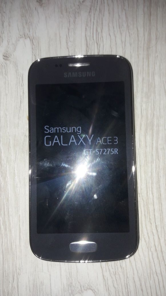 Samsung GALAXY ACE 3 GT-S7275R