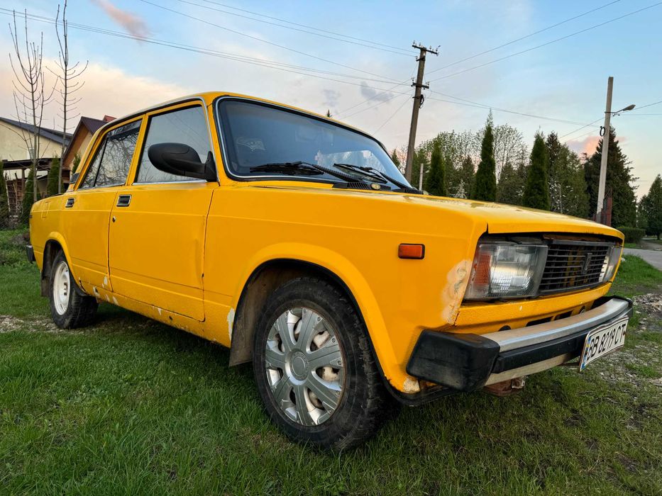 Автомобіль ВАЗ 2105