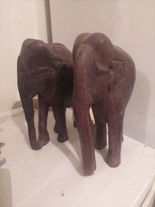 Estatuetas madeira Elefantes