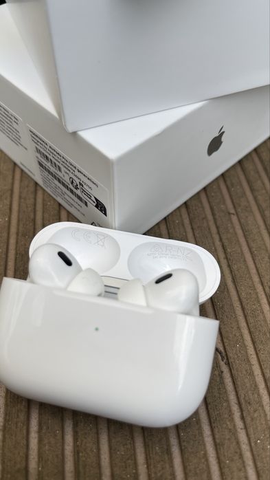 Apple Airpods Pro 2-generacji Ligthning White