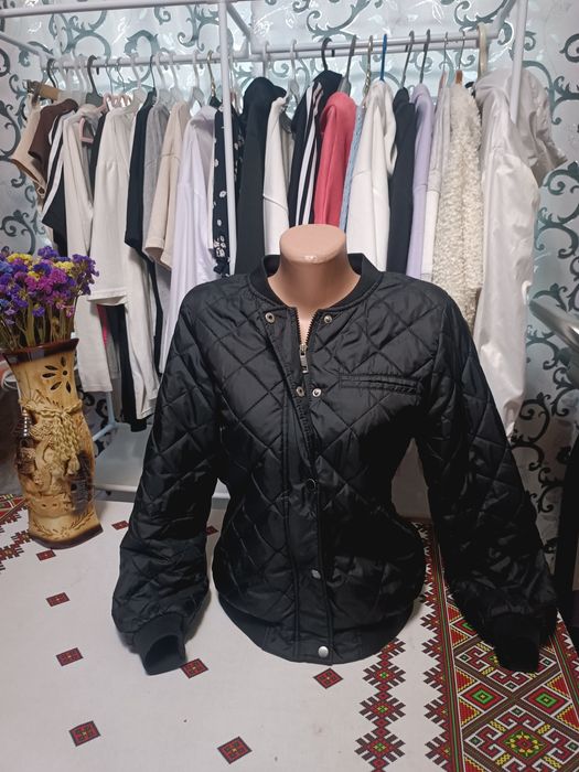 Куртка осіння жіноча