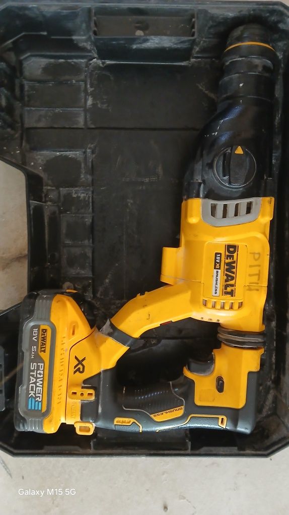 Młotowiertarka Sds dewalt 3j
