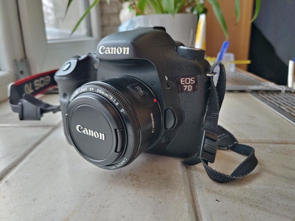 Canon 7D весь комплект