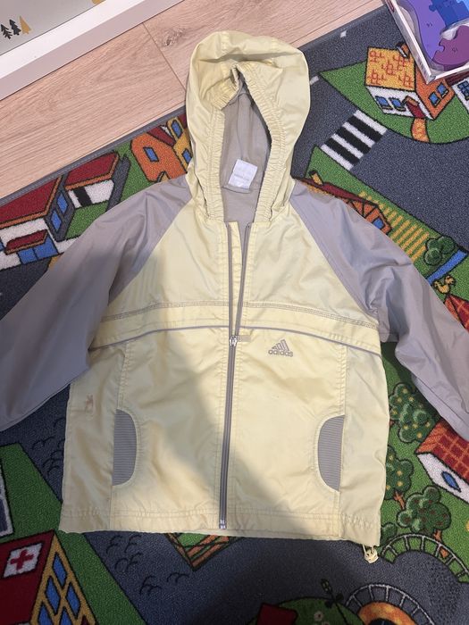 Kurtka przeciwdeszczowa adidas 104