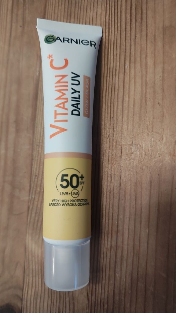 Niewidoczny fluid na dzień Garnier Vitamin C SPF50+