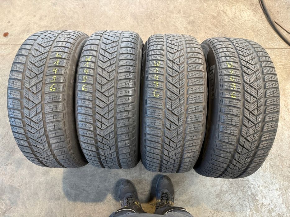 235/55/17 Pirelli Winter SottoZero 3