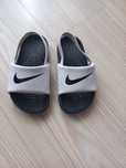 Chinelos Nike tamanho 25