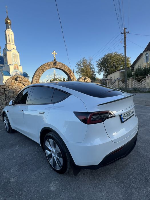 Tesla Model Y Long range Dual Motor 82.5 квт 2023 рік