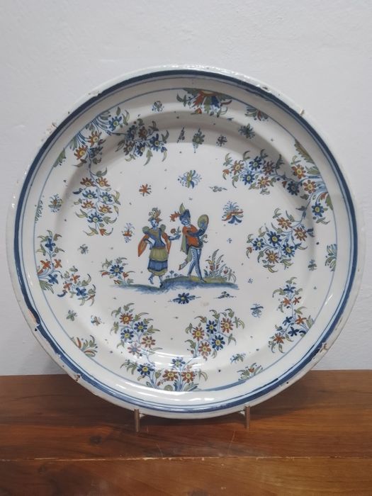 prato grande de cerâmica da Alcora.s.18