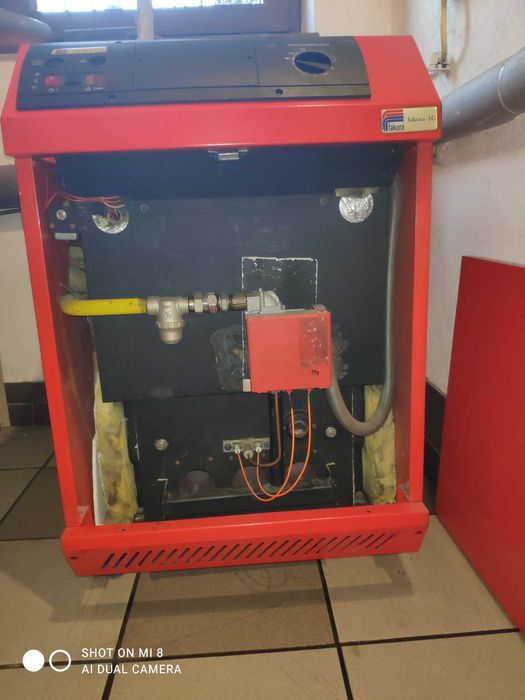 Piec centralnego ogrzewania marki "Fakora" piec gazowy