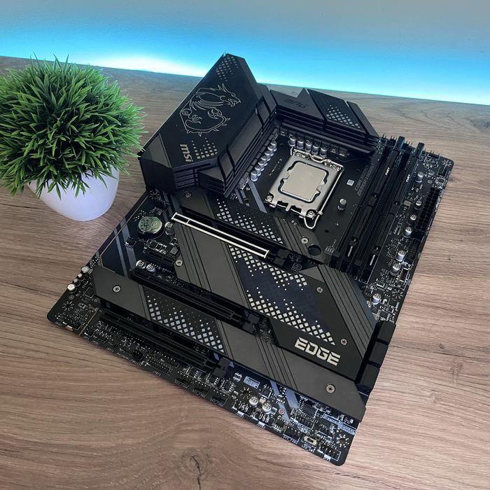 Комплек Z690/14600kf/32gb ddr5