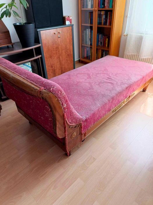 Piękny szezlong, leżanka