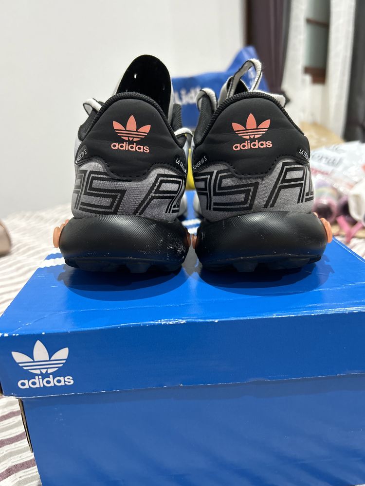 Tenis da adidas para rapaz