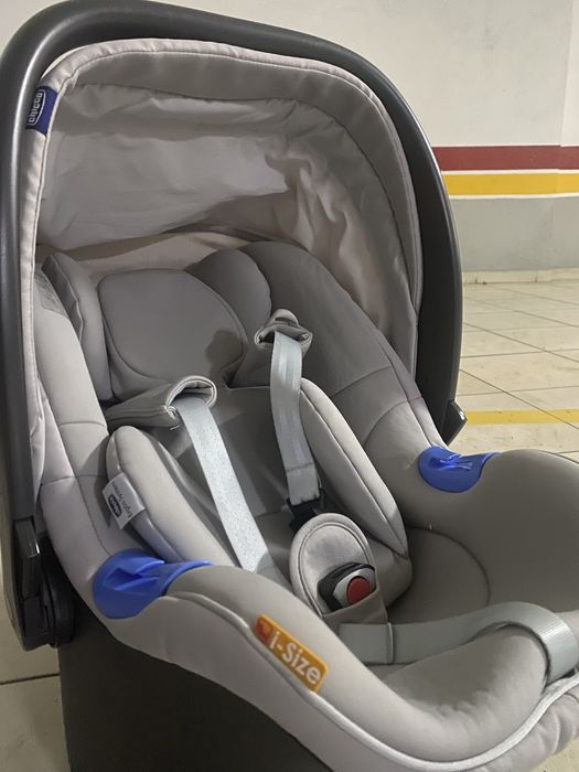 Trio Chicco Style Go Up com Isofix – Carrinho, Alcofa e Cadeira Auto