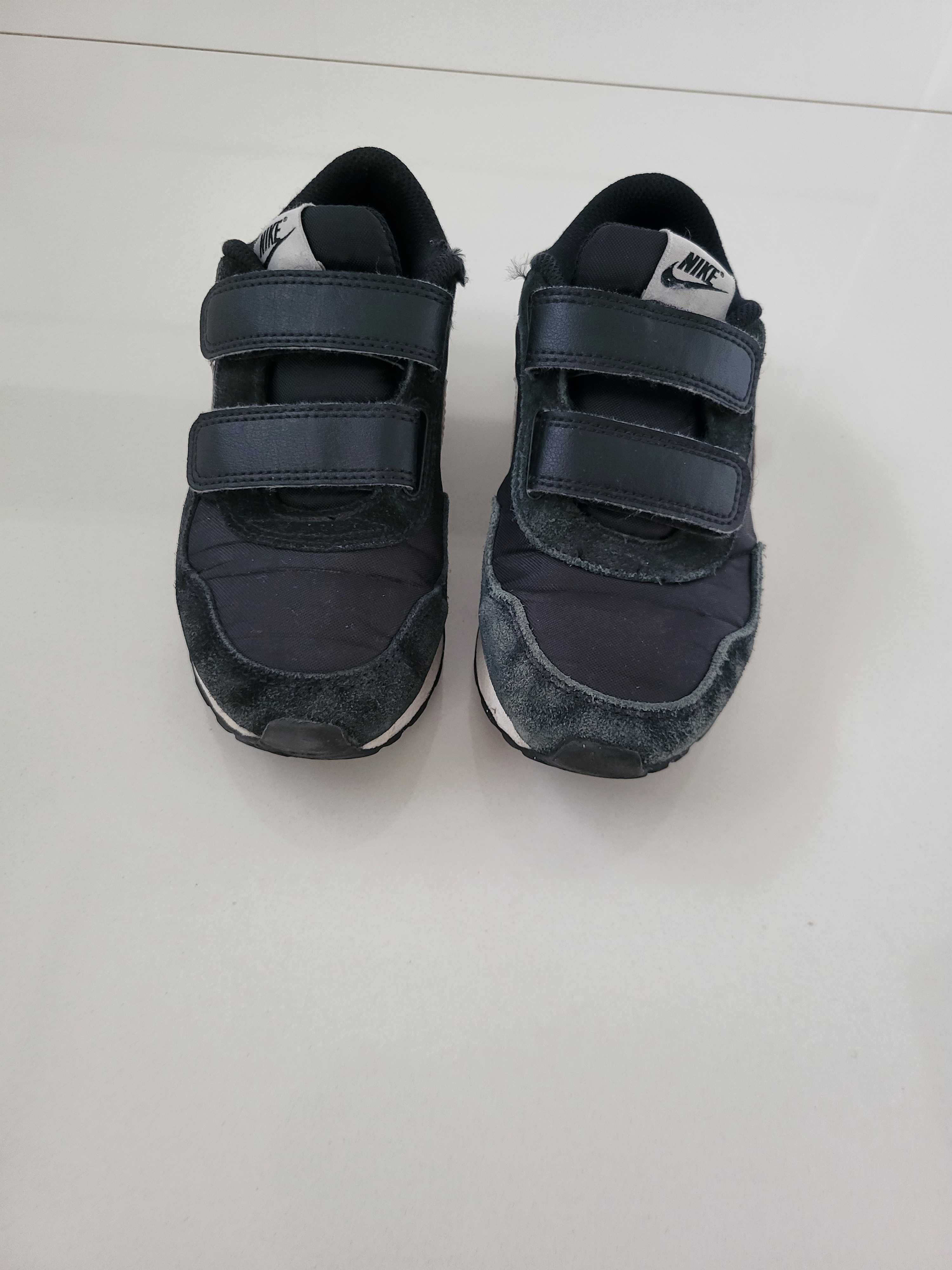 Buty sportowe chłopięce Nike na rzepy, roz. 32