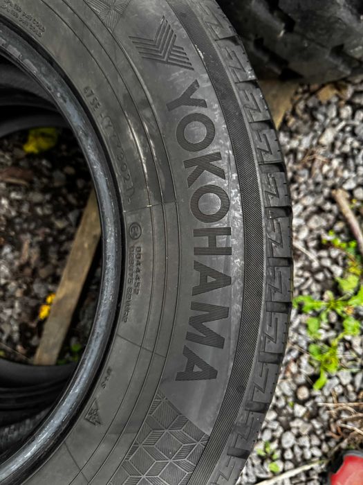 Шини YOKOHAMA 205/75 R16C, BluEarth-Van All Season RY61 всесезон цешка