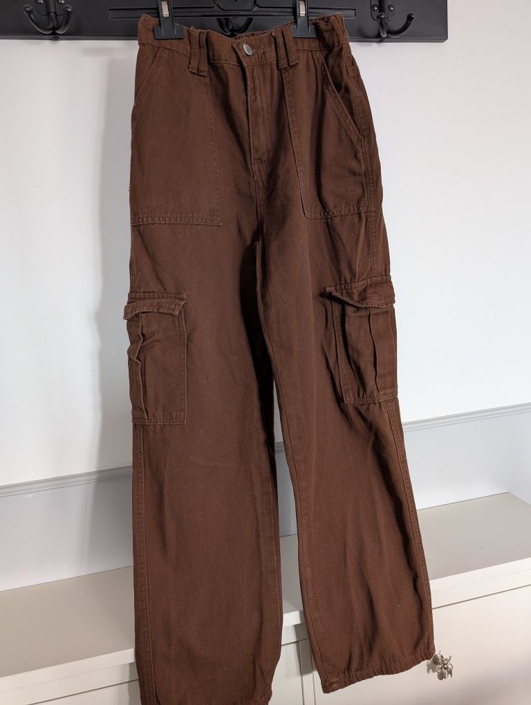 Brązowe bojówki H&M.. Rozmiar. S.
