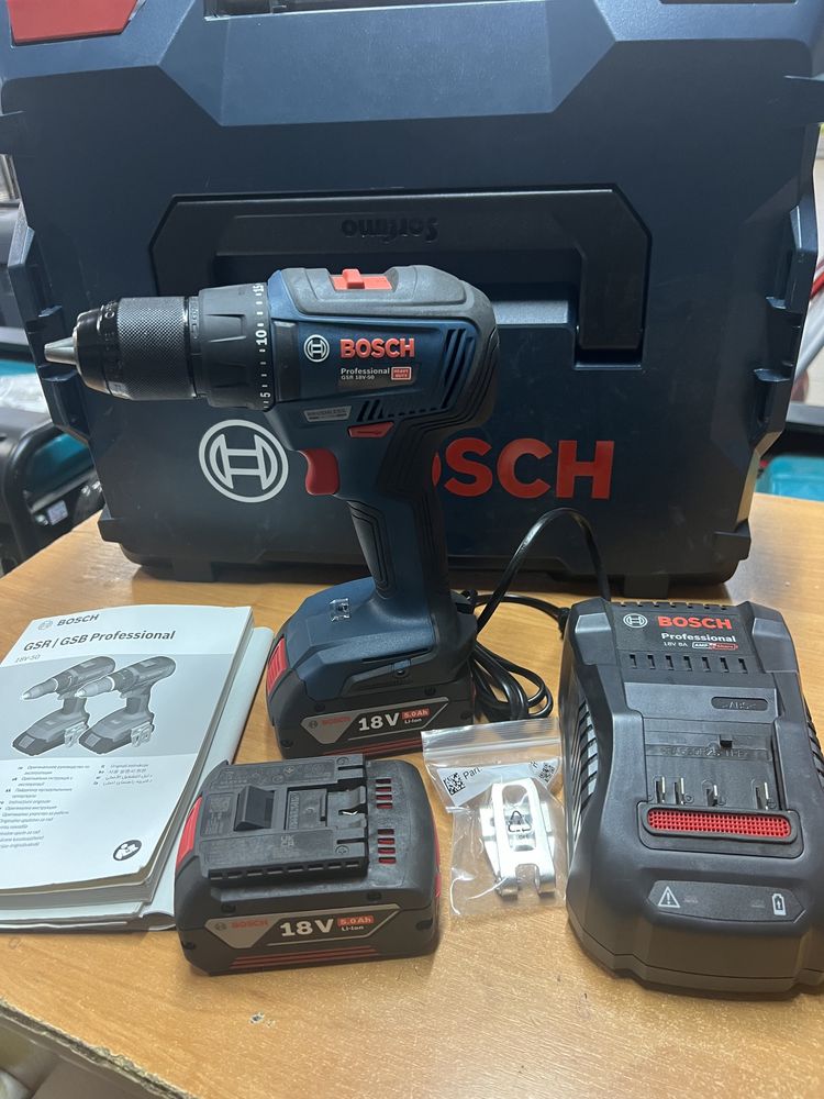 Шуруповерт безщітковий ударний Bosch GSB 18V -50  2 акум /5.0 А