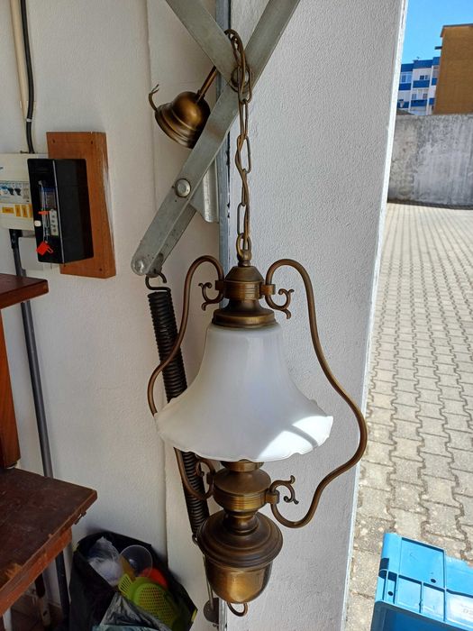 Candeeiro de teto em latão