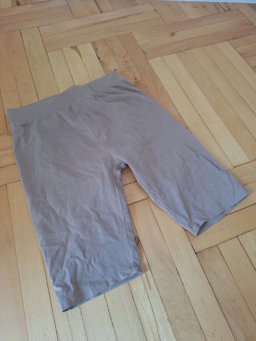 Leginsy krótkie  Reserved