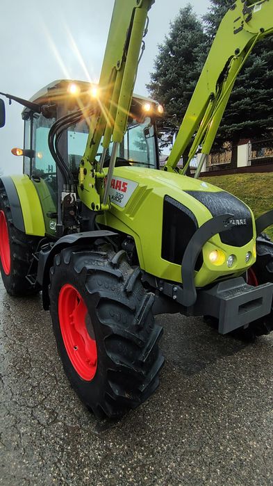 Renault Claas AXSOS 330 z Ładowaczem