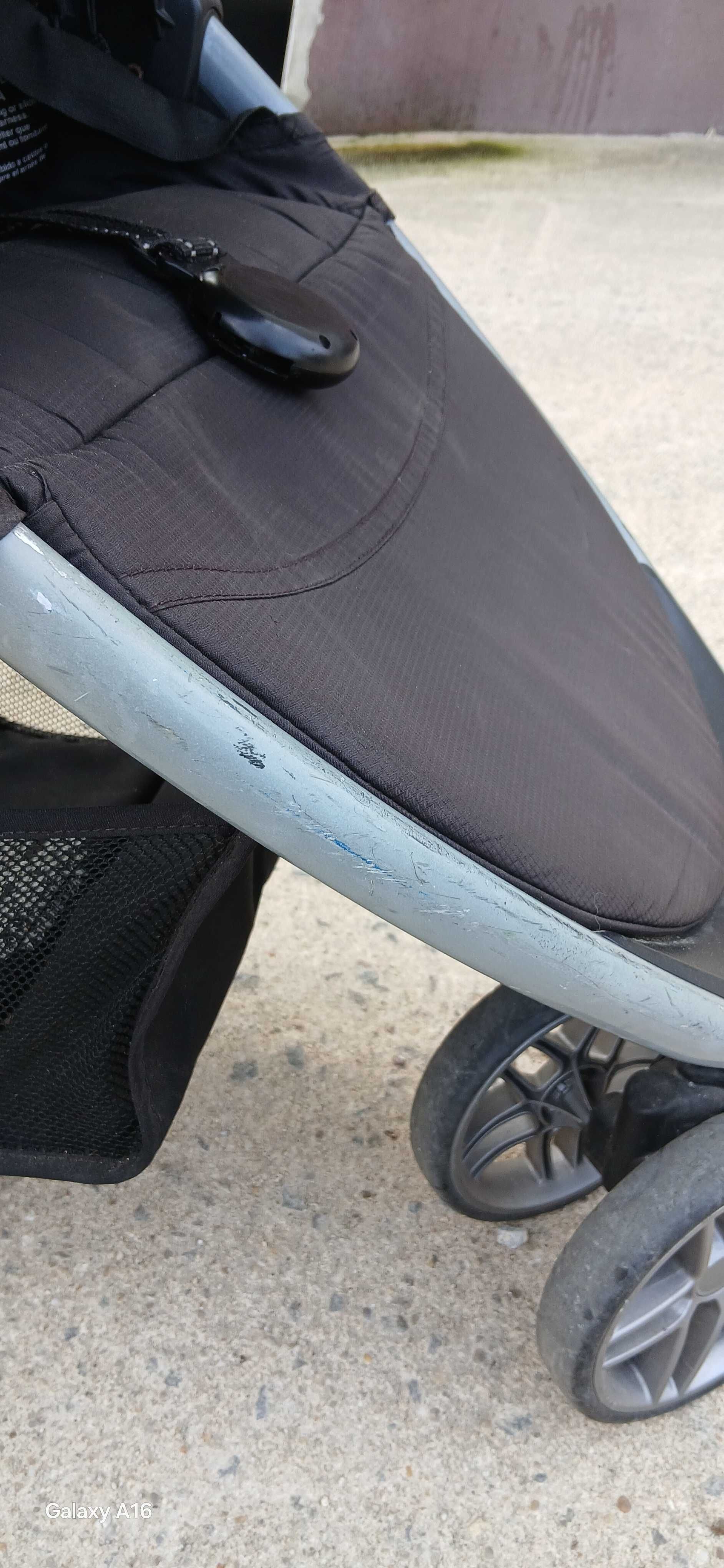 Carrinho de bebé britax