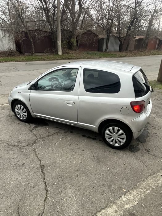 TOYOTA Yaris 2000г 1.3 бенз VVT-I Автомат Переоформление