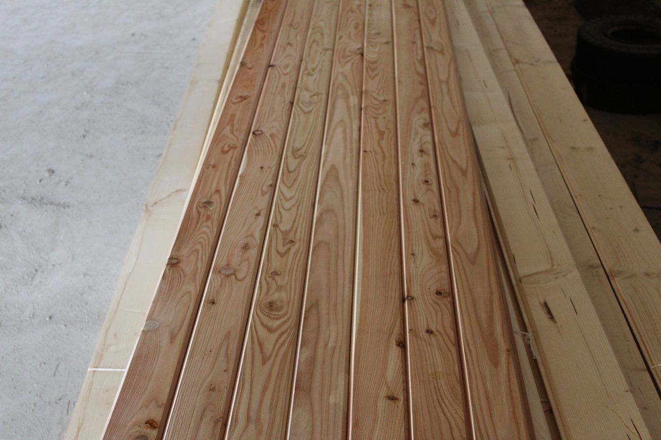 Deska MODRZEW elewacyjna 2cmx13,5 ,9,5 cm x 5i 4 m. Sucha deska podbit