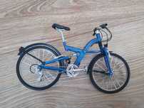 Rower BMW, model w skali