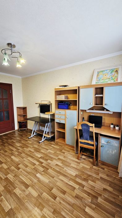 Продам, квартиру на 2 этаже, рядом гараж, ж/м Победа, рядом Сокол.