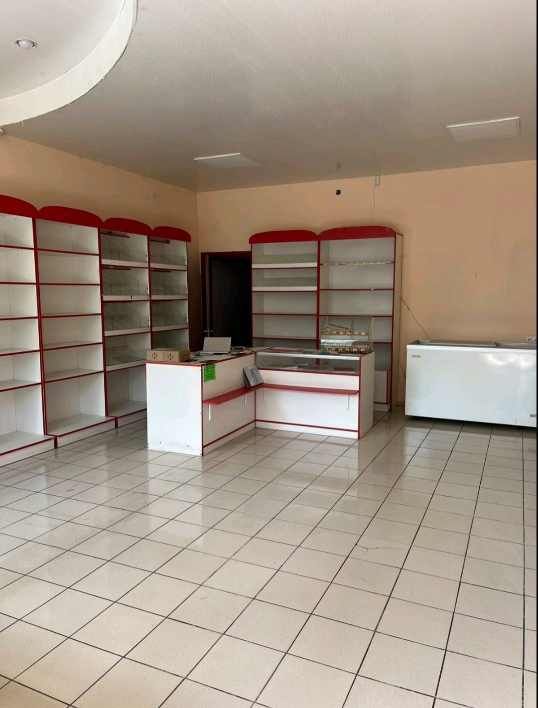 Торгове приміщення 70 м²
