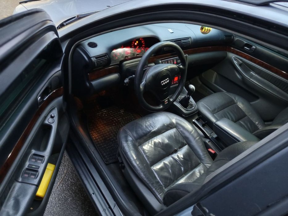 Продам авто Audi a4 универсал